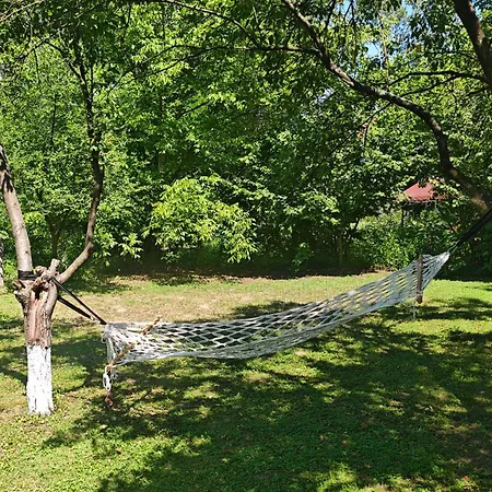 Tri šešira Bijeljina